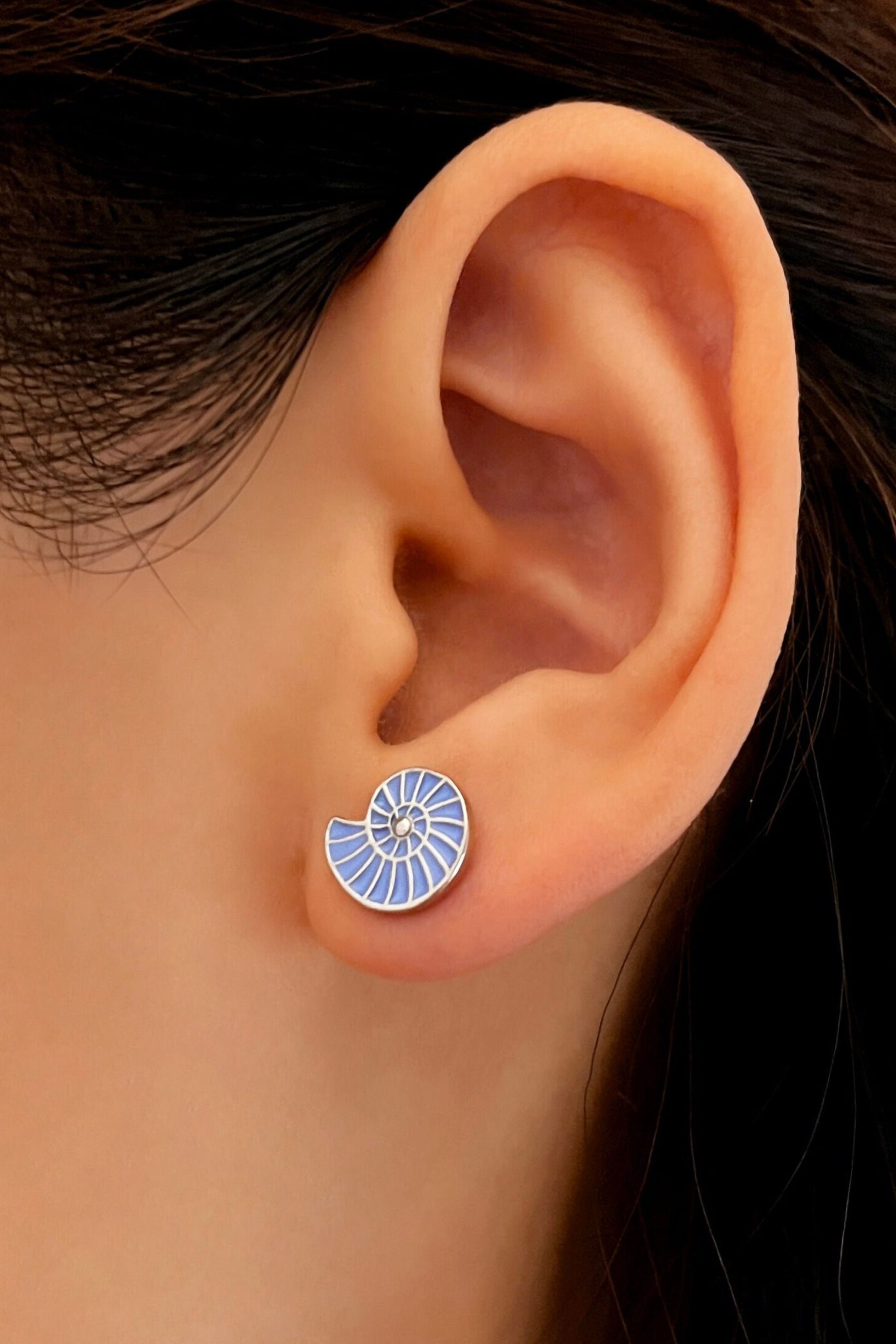sterling-silver-sea-shell-studs-in-silver-model