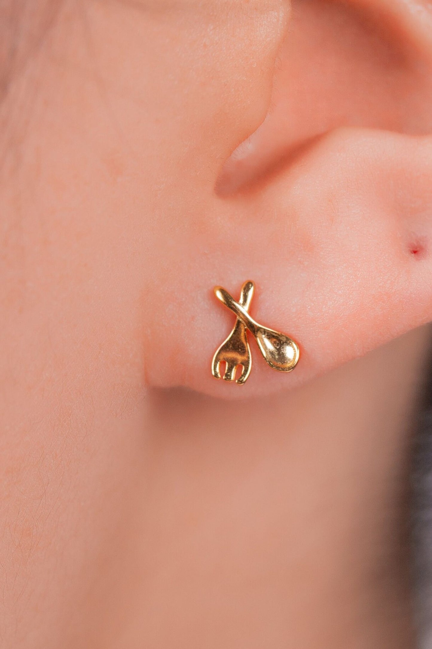 sterling-silver-fork-and-spoon-studs-in-gold-model