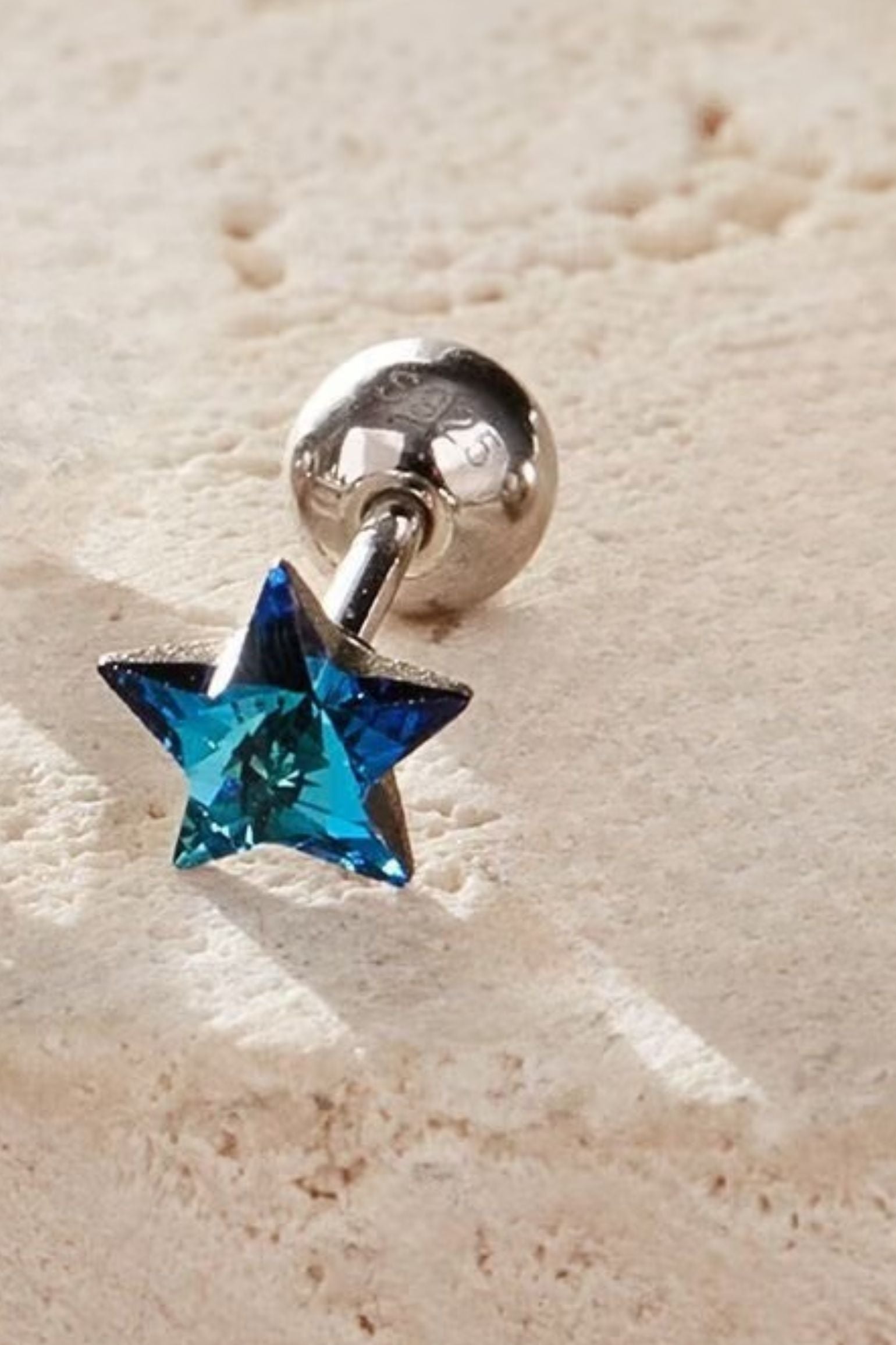 sterling-silver-cz-star-cartilage-stud-in-blue-single