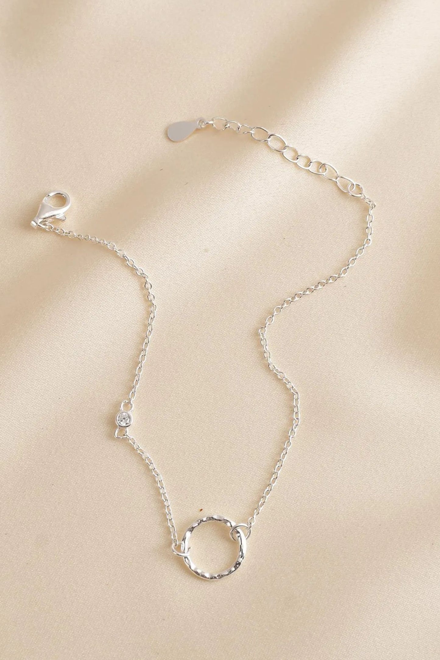 Sterling Silver Dainty Circle Bracelet - Girlfriend