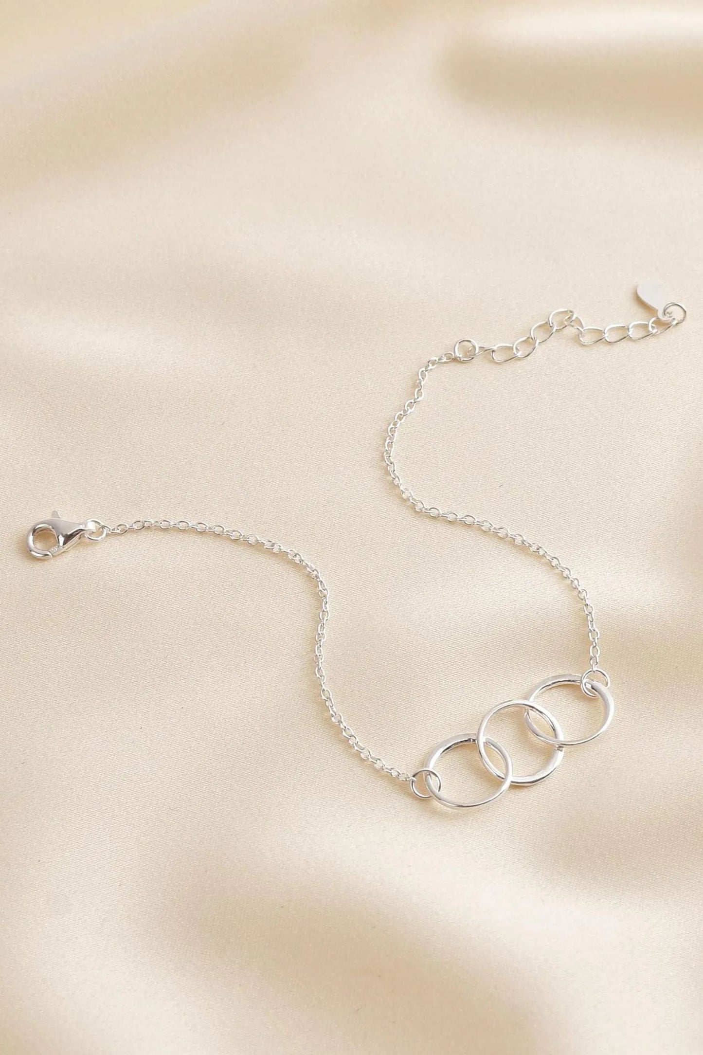 sterling-silver-circle-trio-bracelet