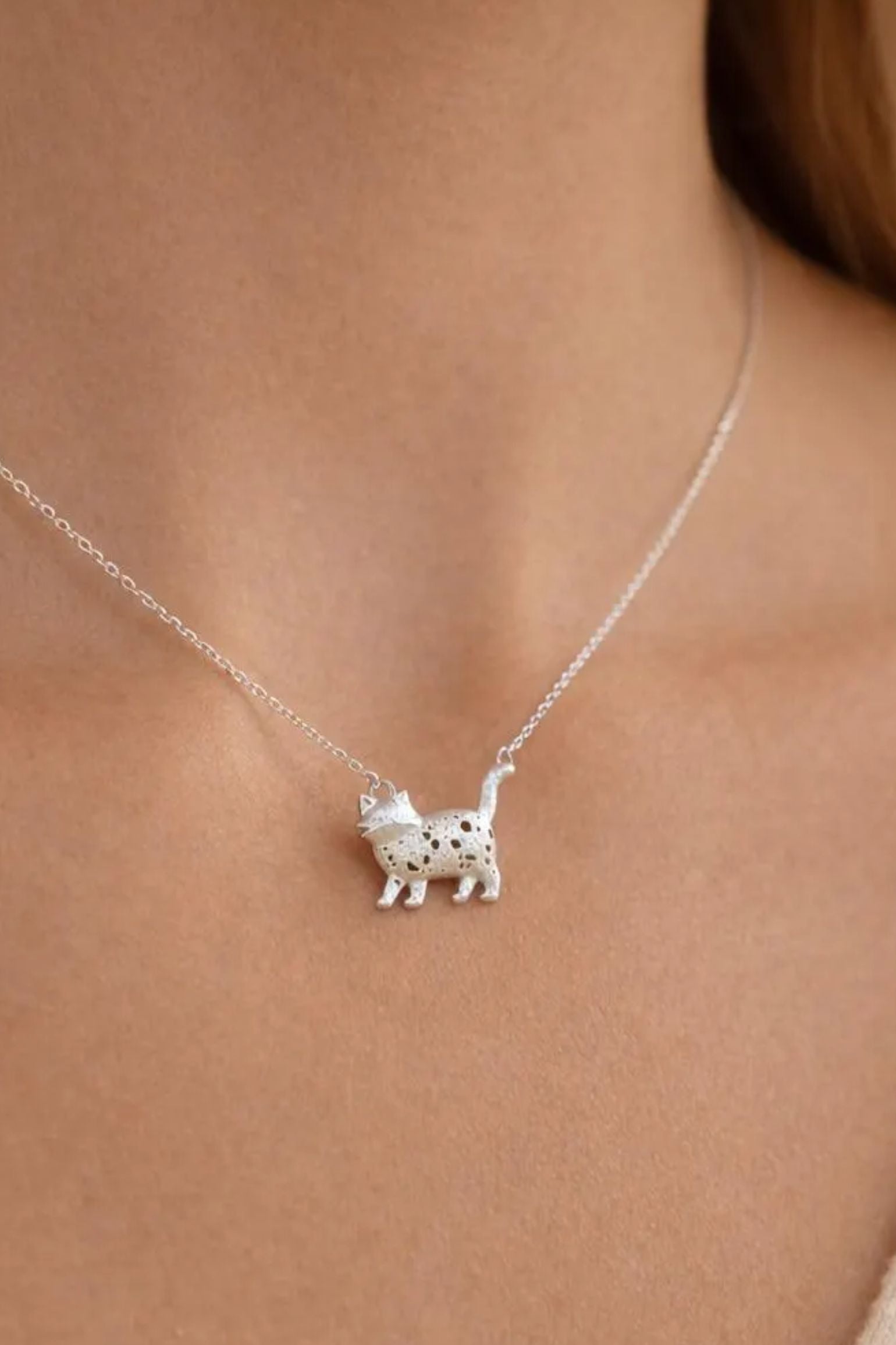 sterling-silver-cute-cat-necklace-amazing-mum-model