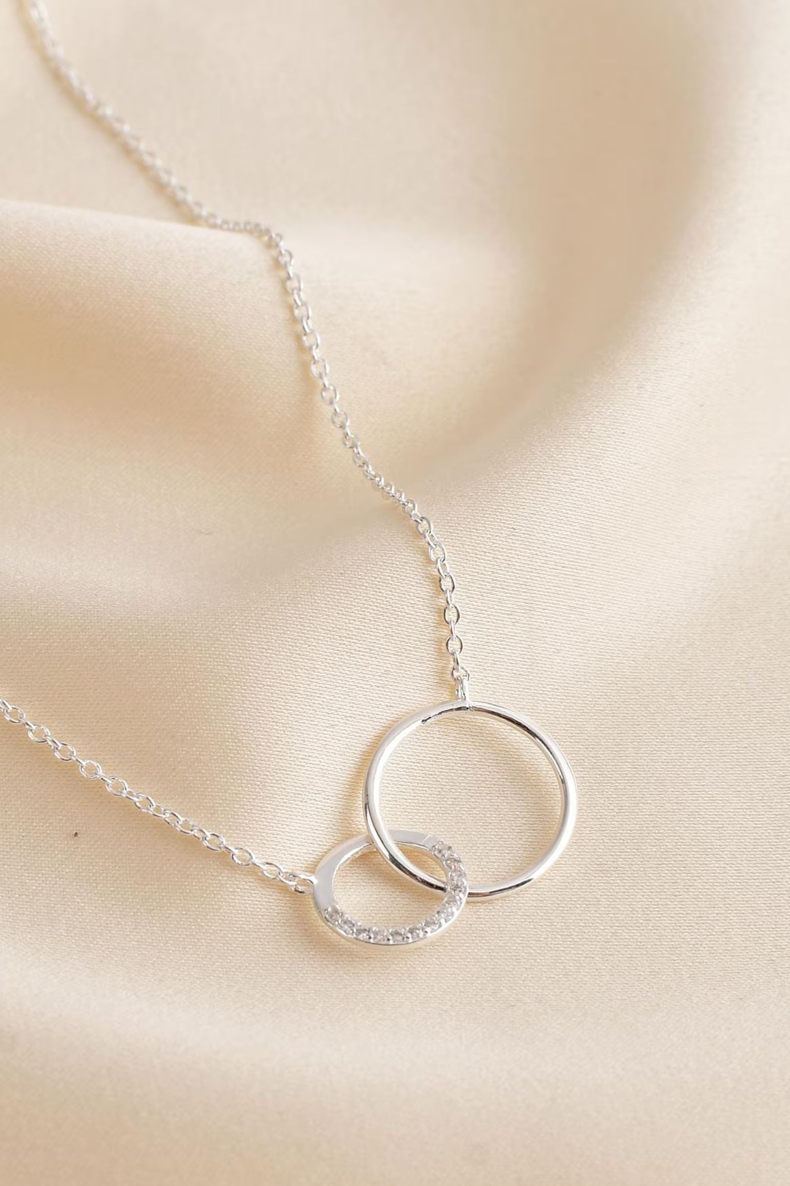 sterling-silver-cz-two-rings-necklace-amazing-mum