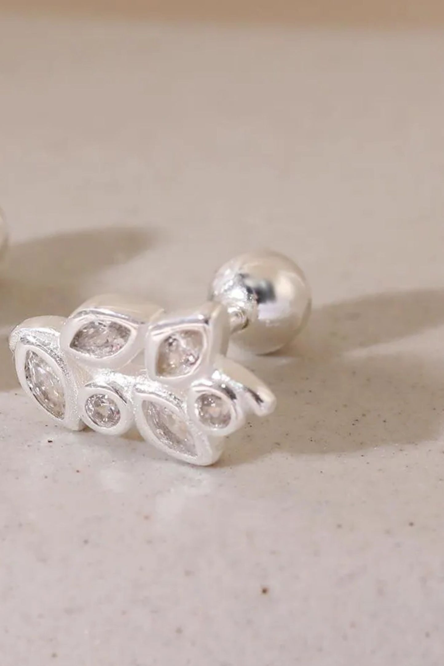 sterling-silver-cz-olive-leaf-cartilage-stud-single