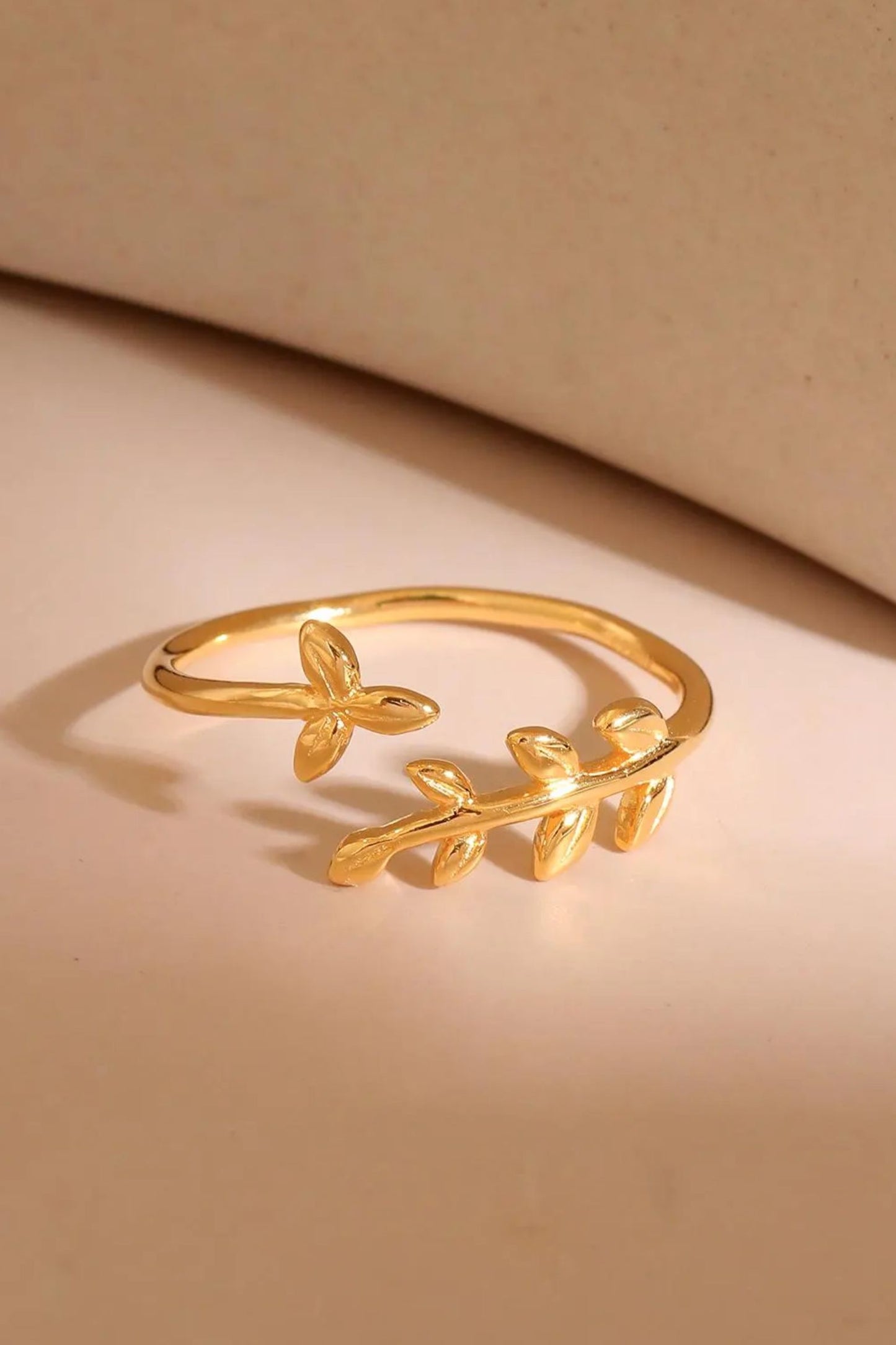 sterling-silver-olive-leaf-ring-in-gold
