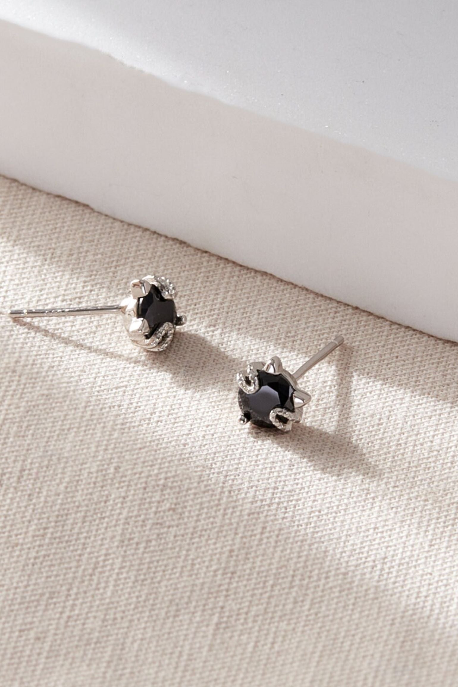 sterling-silver-cz-cat-studs-in-silver-black