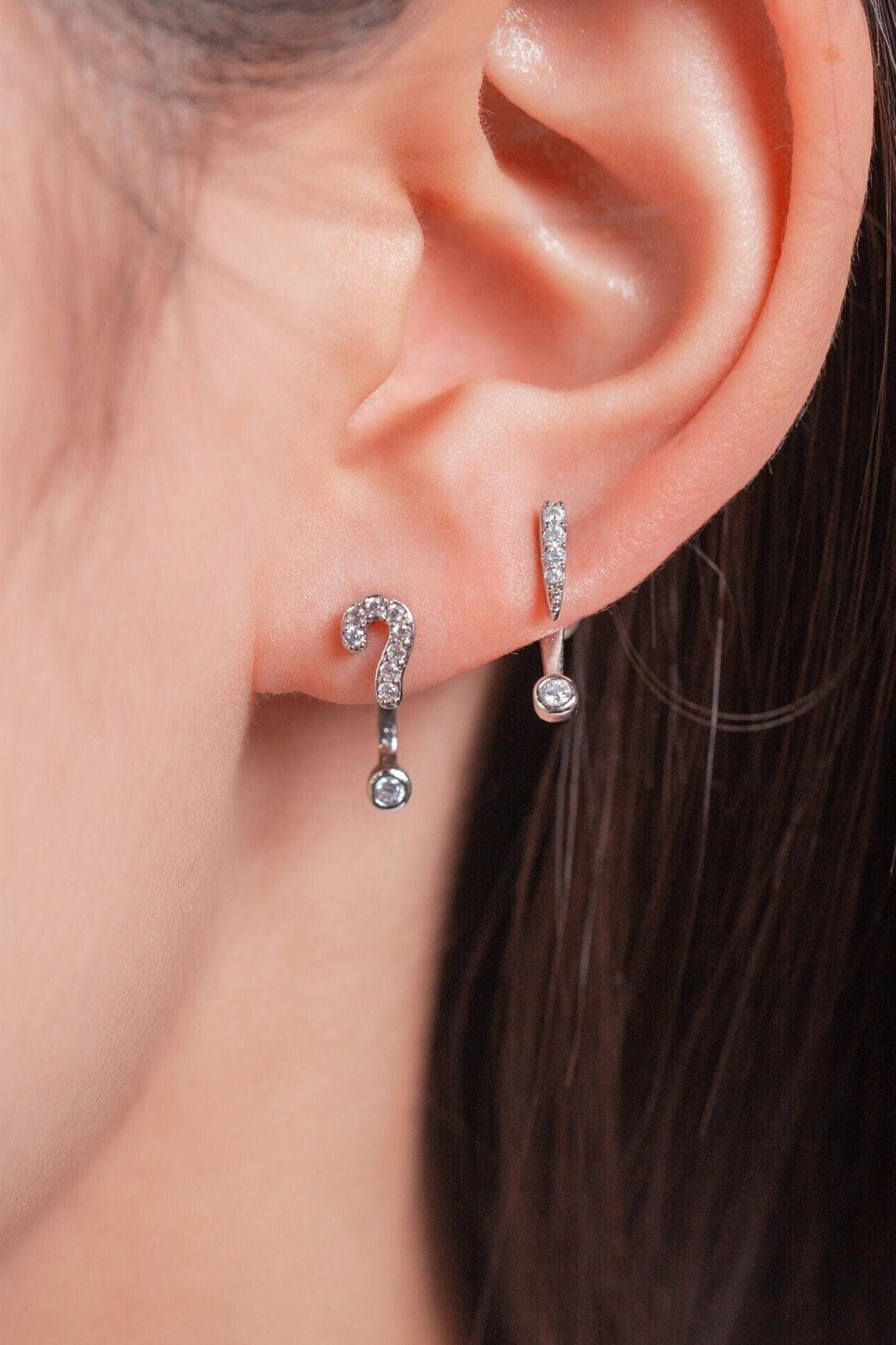 exclamation-question-mark-cz-ear-jacket-in-silver-model