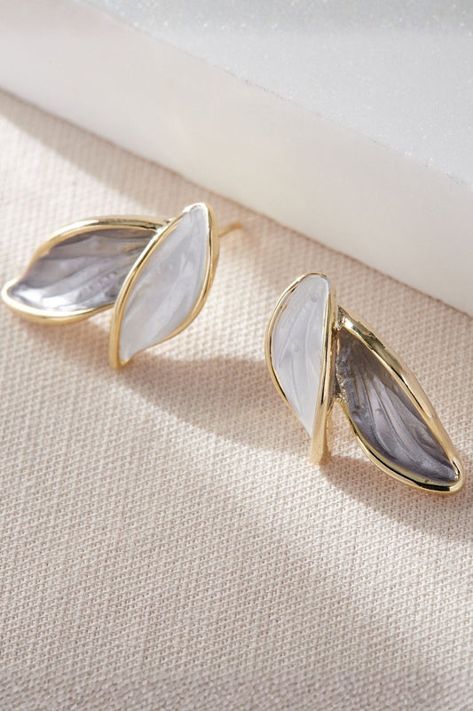 flower-petal-studs-in-gold