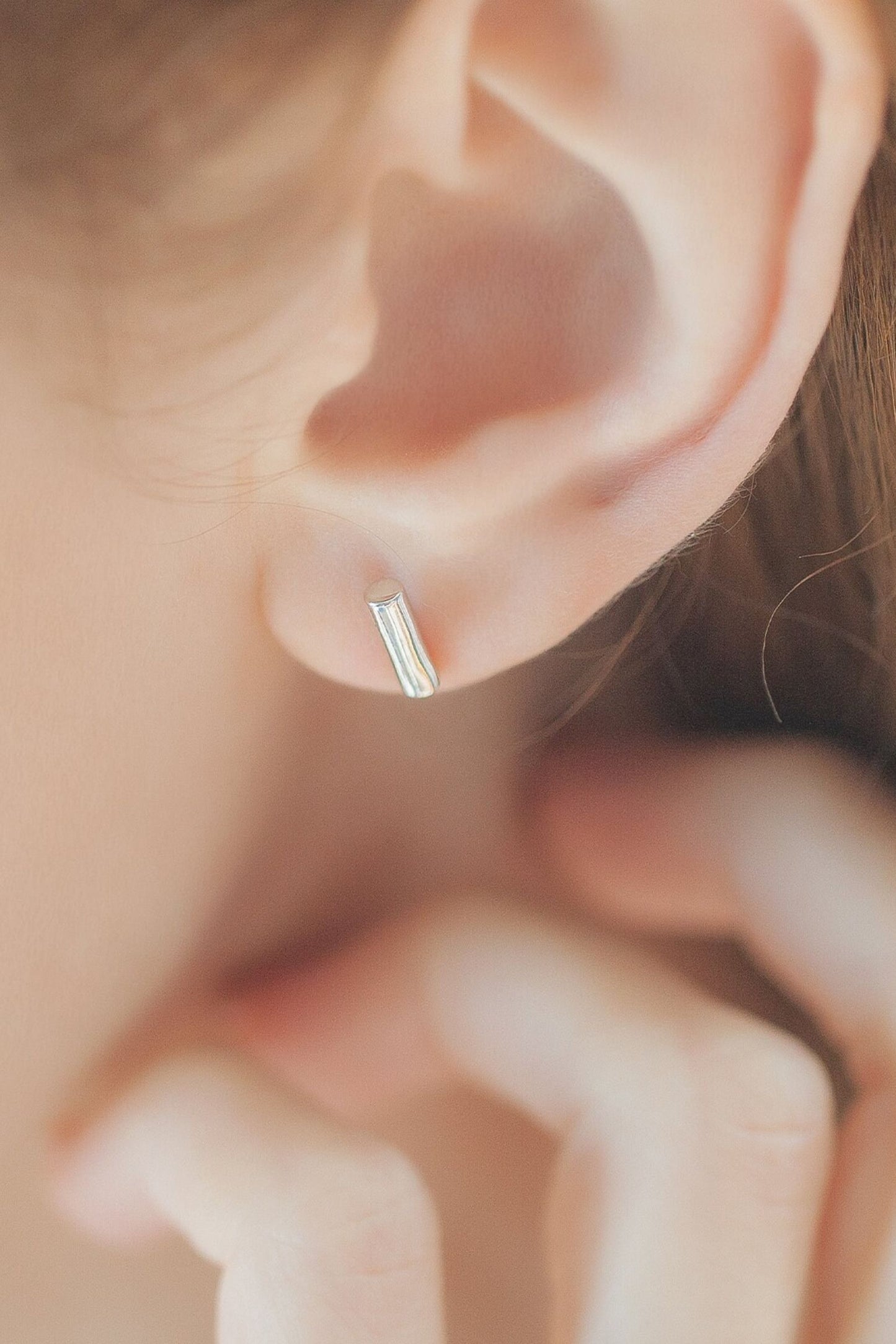 sterling-silver-cylindrical-bar-studs-in-silver-model
