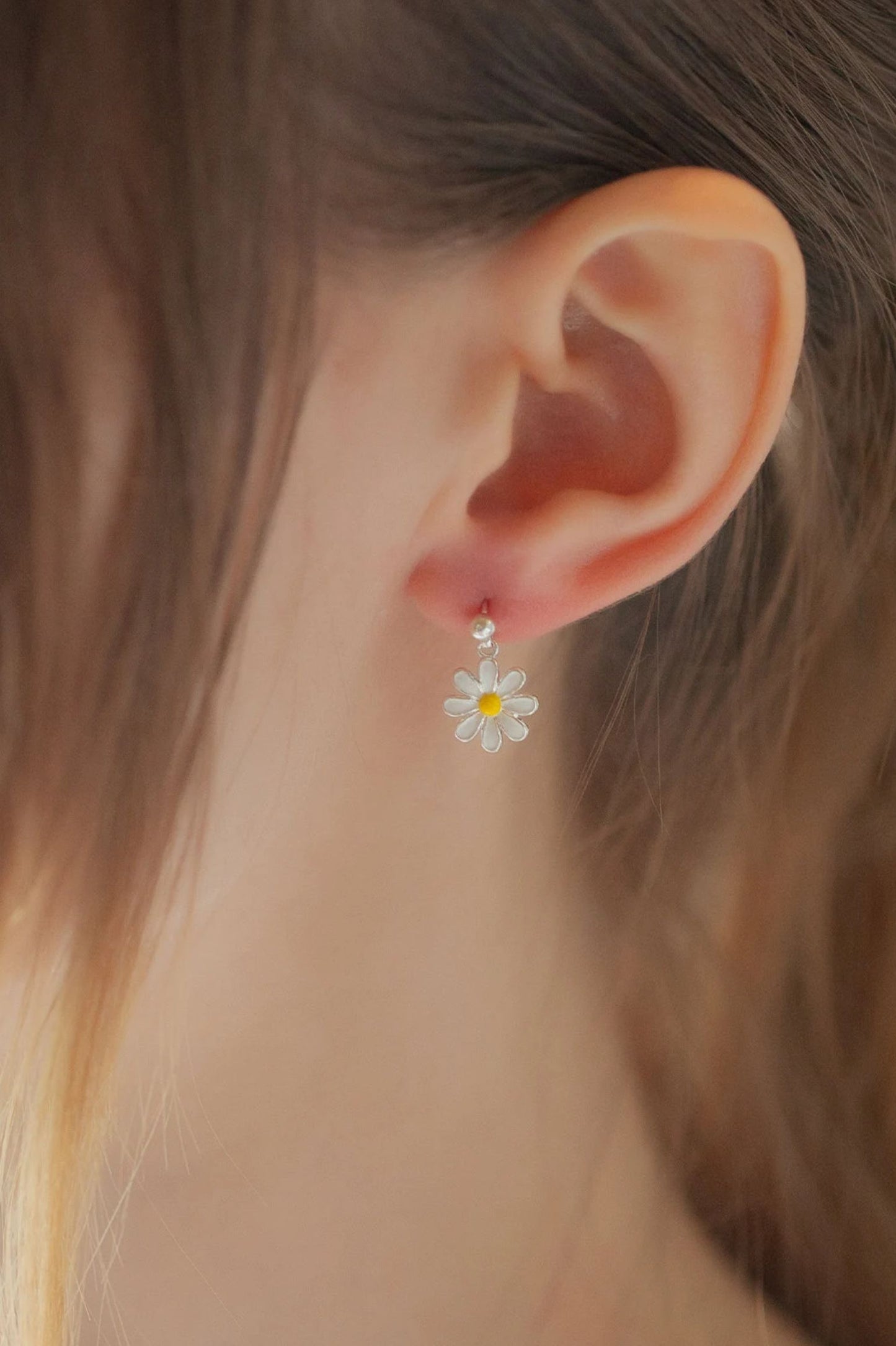 sterling-silver-daisy-drop-earrings-model