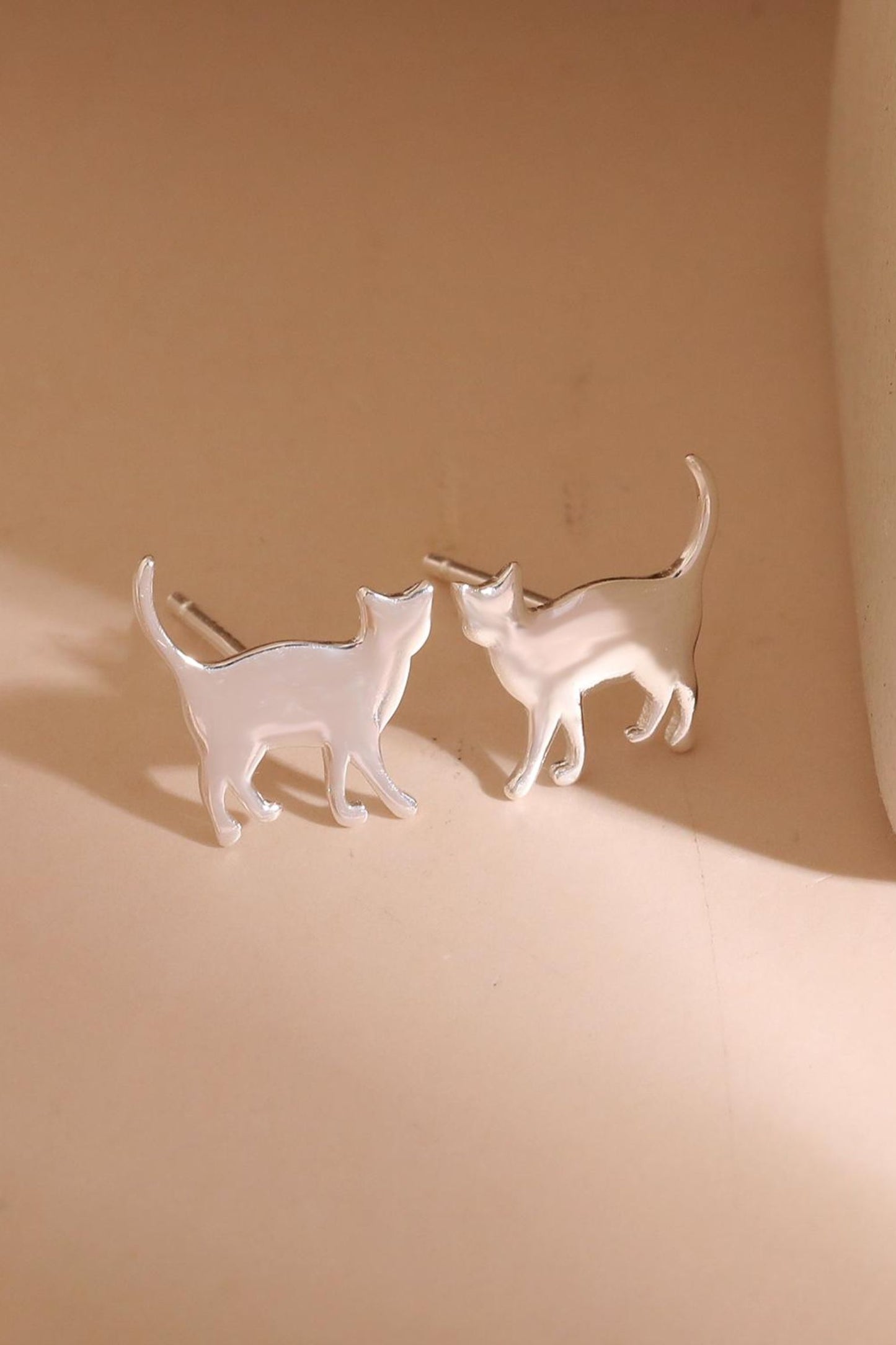 sterling-silver-cute-cat-studs-in-silver