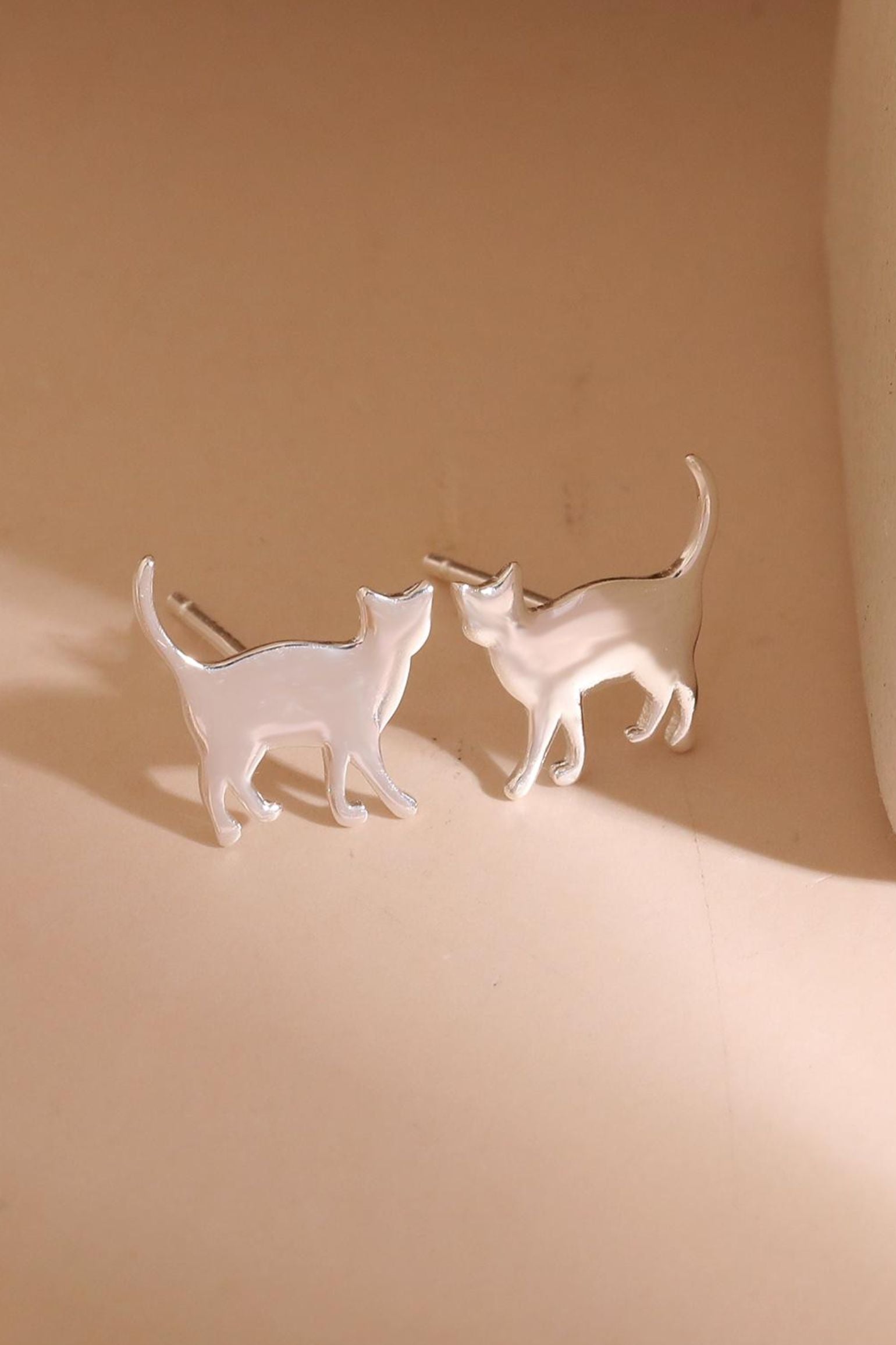 sterling-silver-cute-cat-studs-in-silver