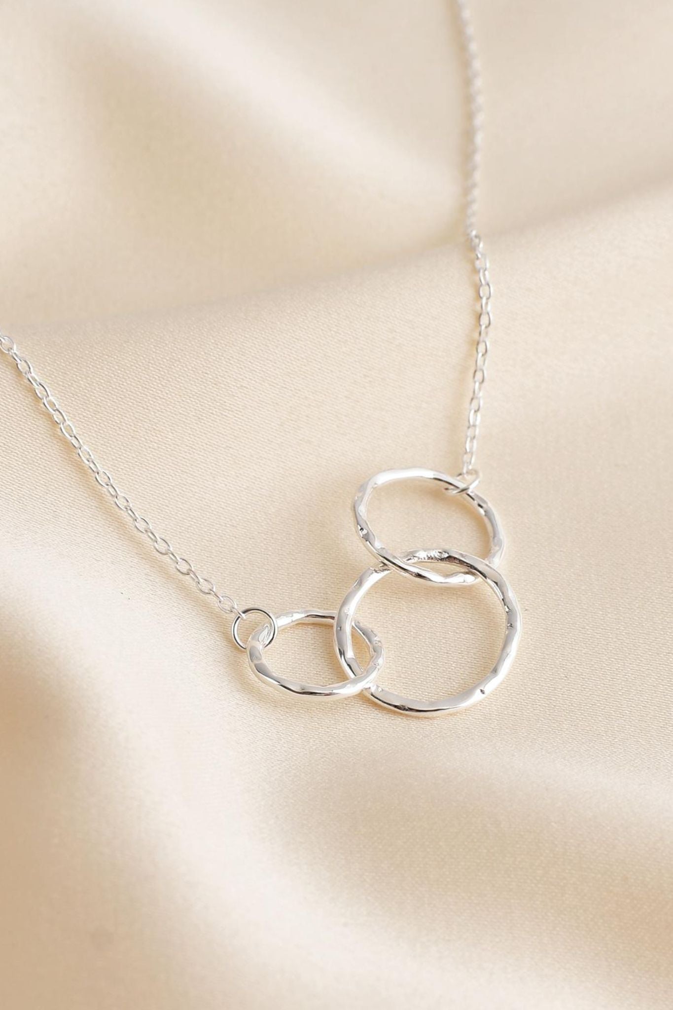 sterling-silver-three-circles-necklace-congratulations-geometric