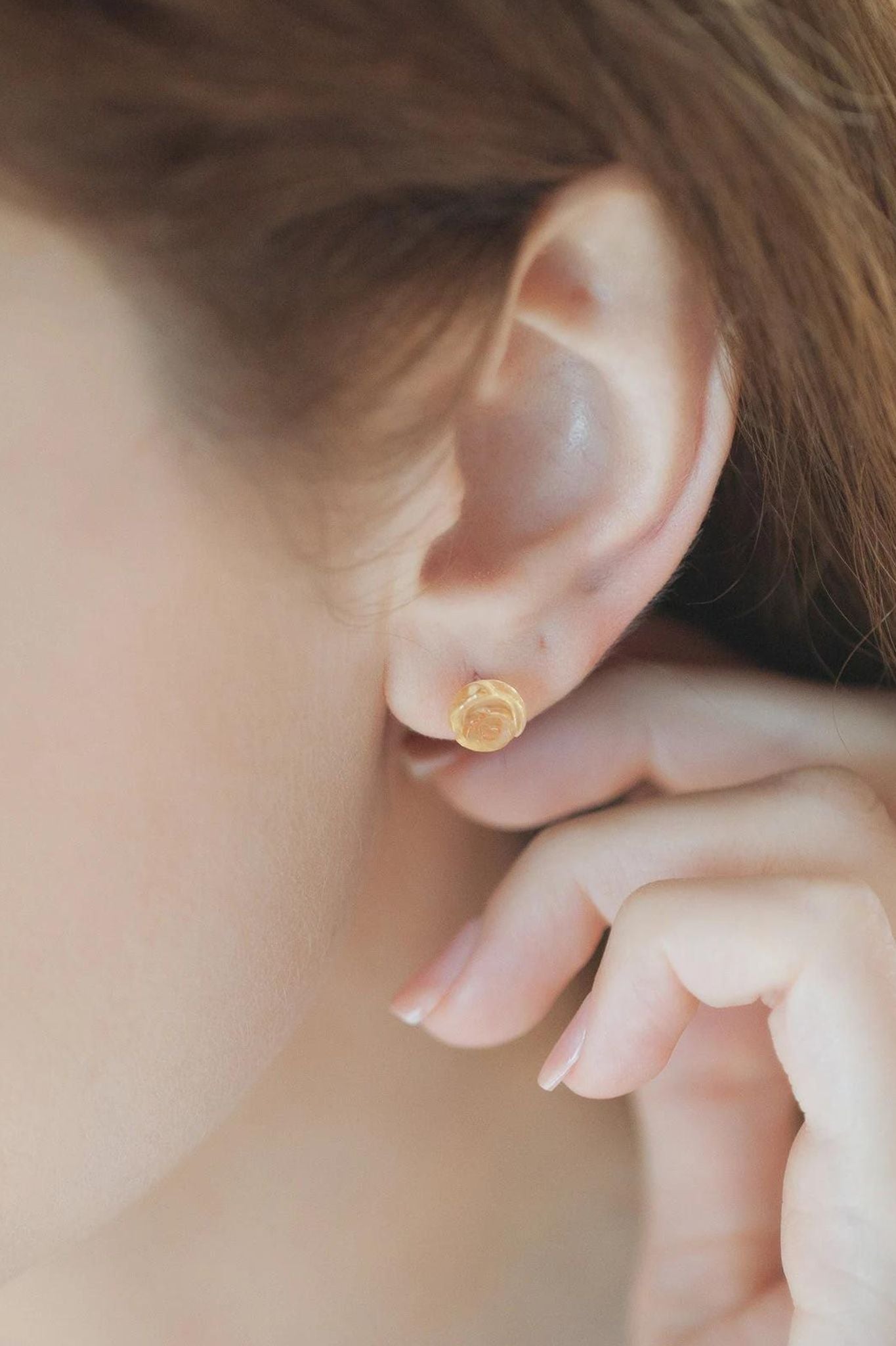 sterling-silver-citrine-rose-studs-model