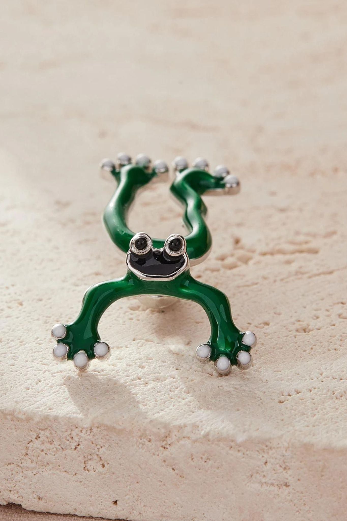 green-frog-ear-jacket-closeup