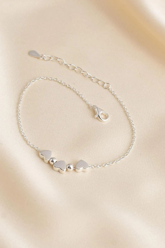 sterling-silver-love-hearts-bracelet-bestie-lying-flat