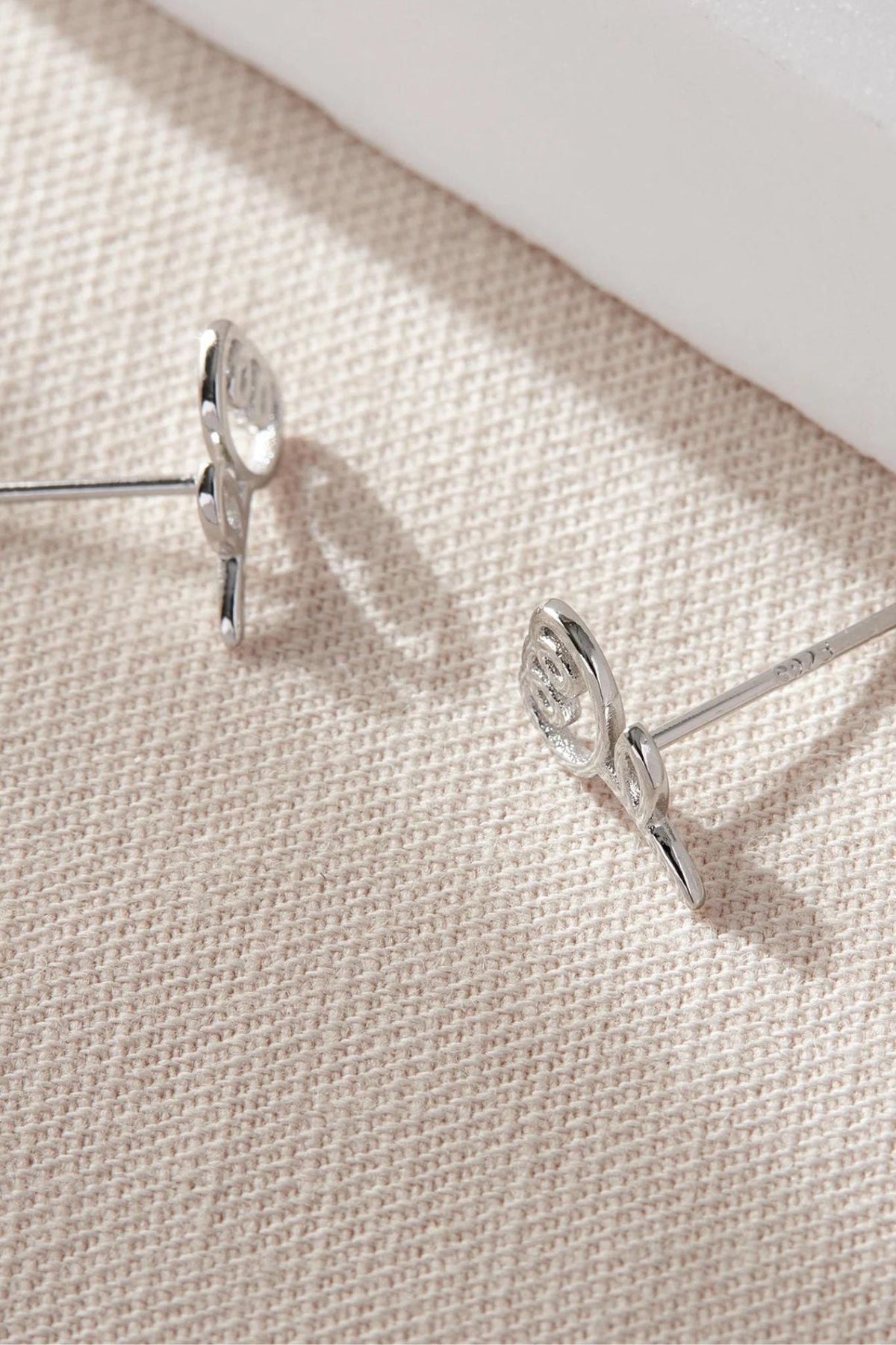 tulip-stud-earrings-pins