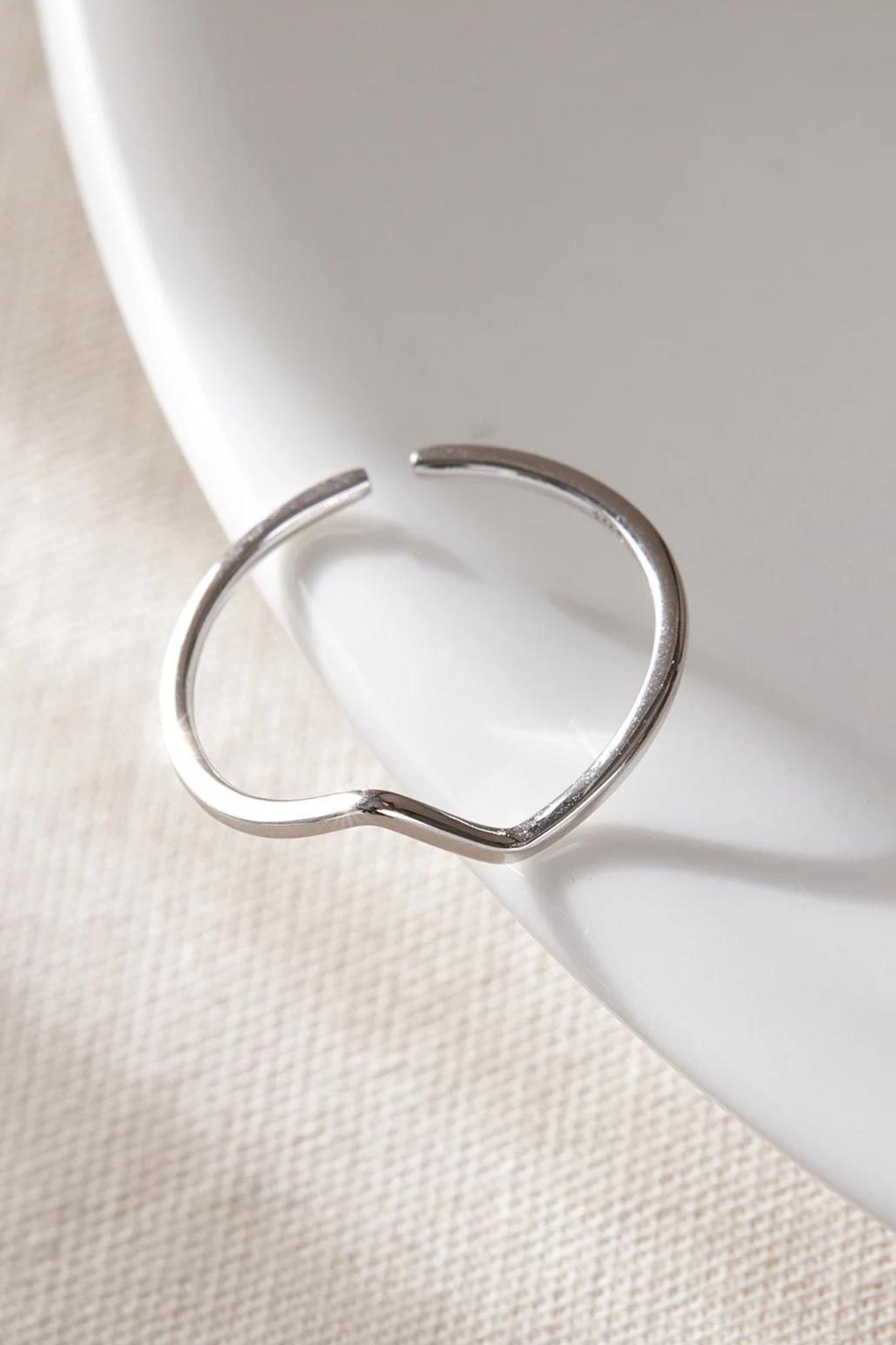 sterling-silver-adjustable-wishbone-ring-closeup