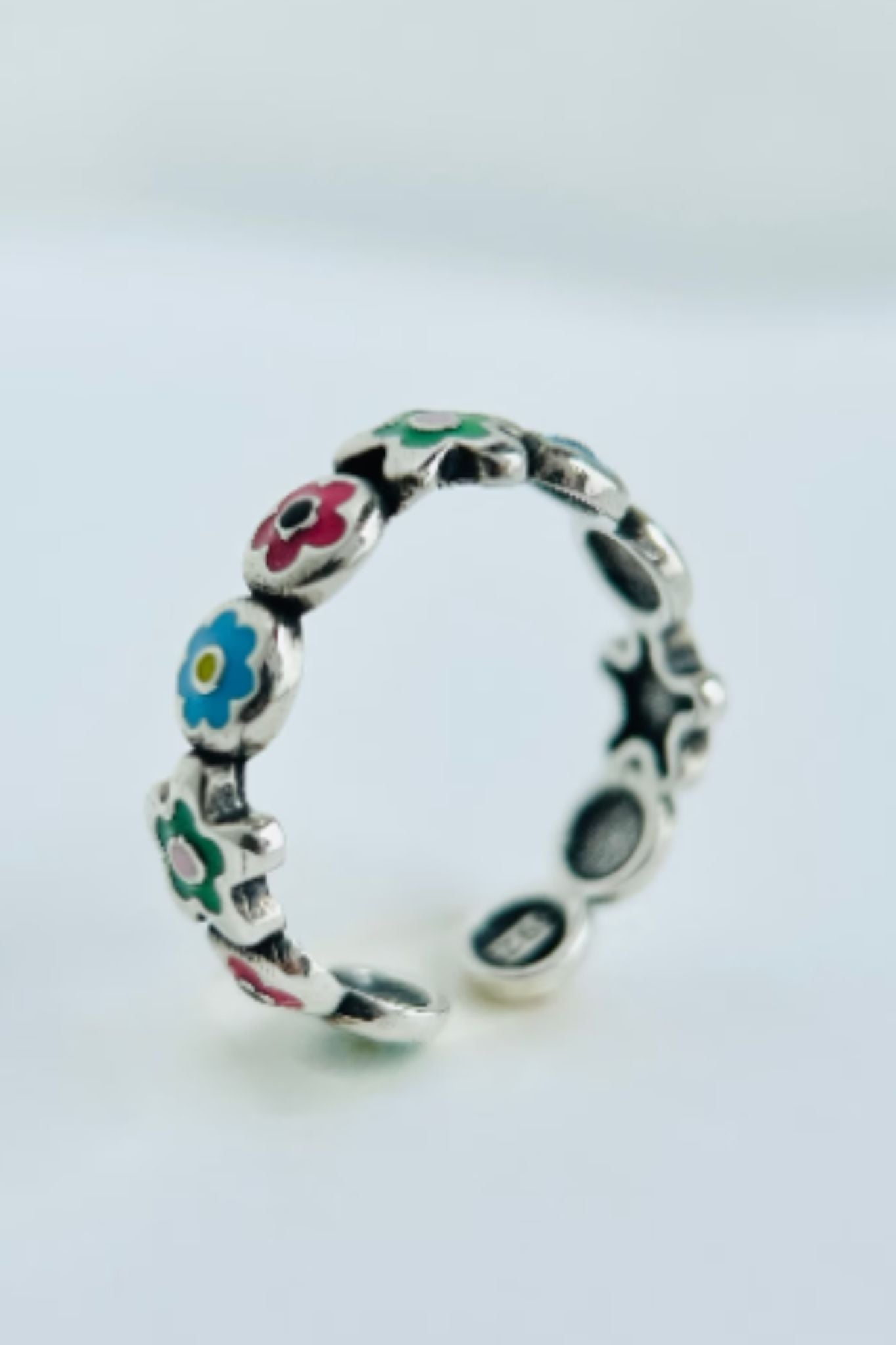 sterling-silver-enamel-colourful-floral-ring-closeup