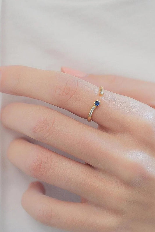 sterling-silver-blue-zircon-ring-model