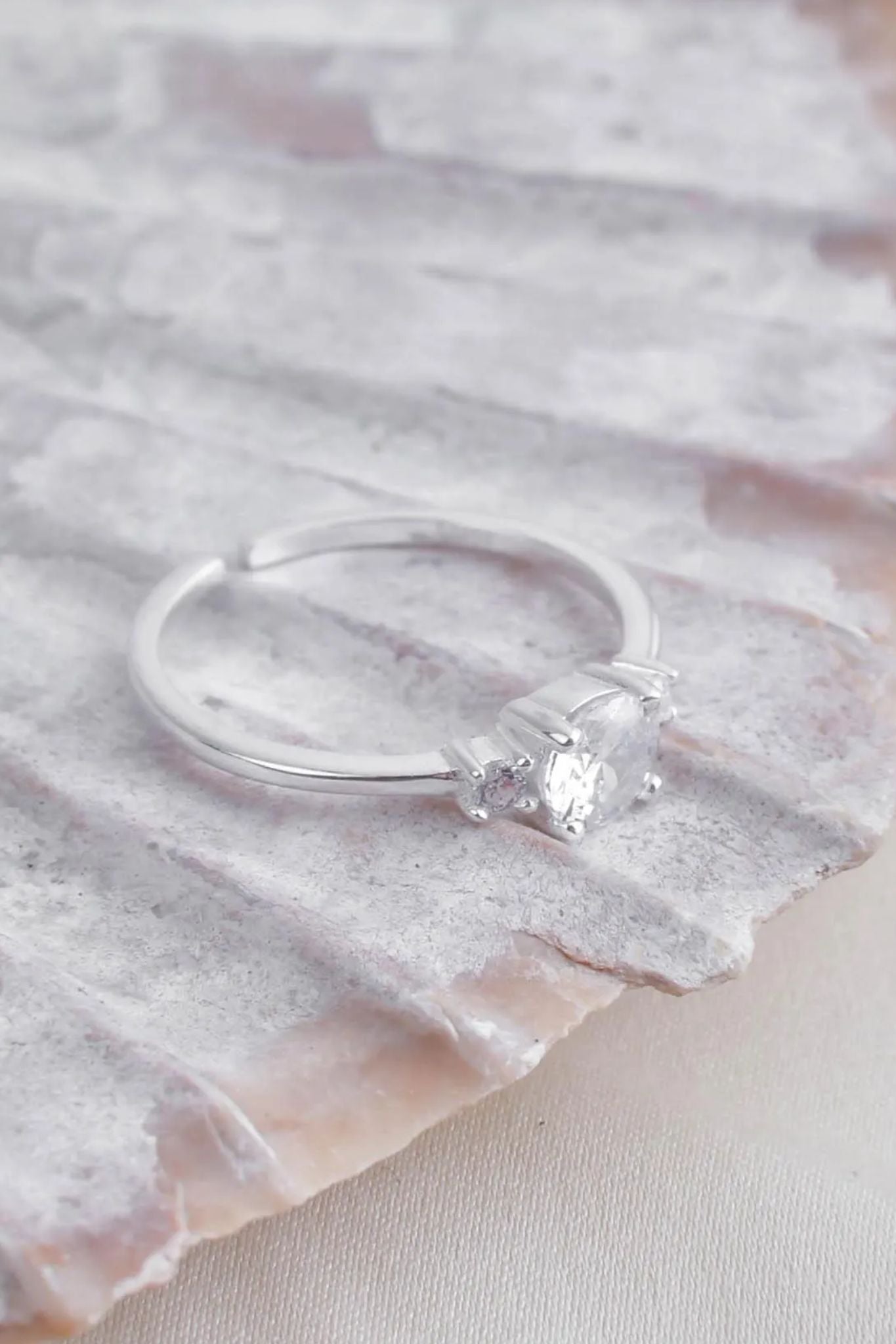 sterling-silver-cz-sparkly-ring-white-crystal