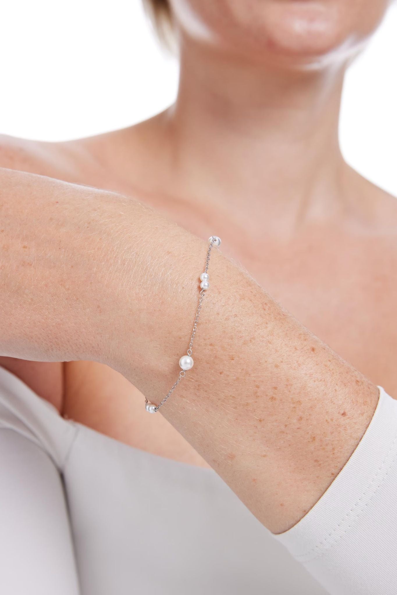 sterling-silver-faux-pearl-bracelet-bridesmaid-model-wrist