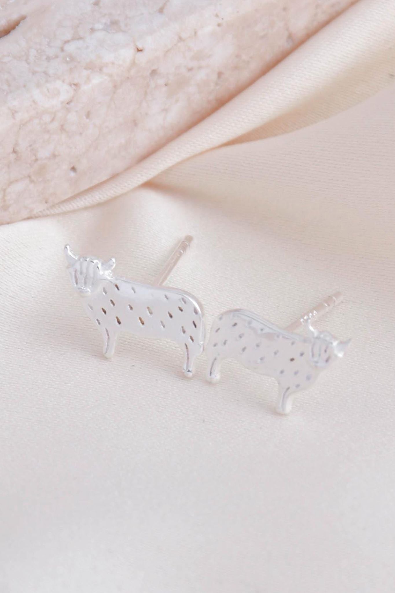 sterling-silver-highland-cow-studs-closeup