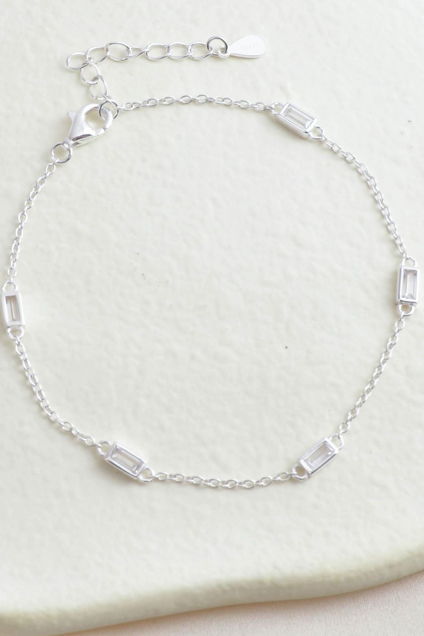 sterling-silver-baguette-cz-bracelet-lying-flat