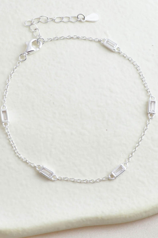 sterling-silver-baguette-cz-bracelet-lying-flat