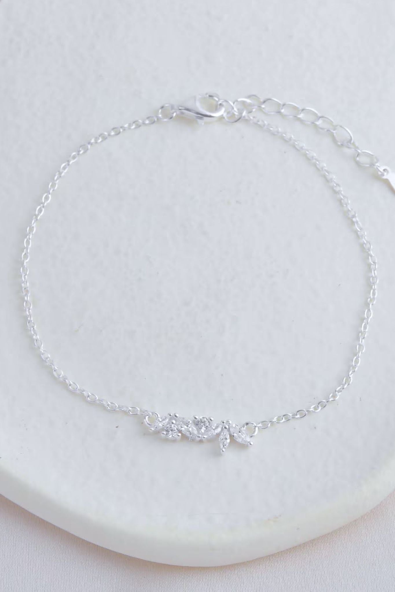 sterling-silver-cz-leaf-cluster-bracelet-amazing-mum-lying-flat