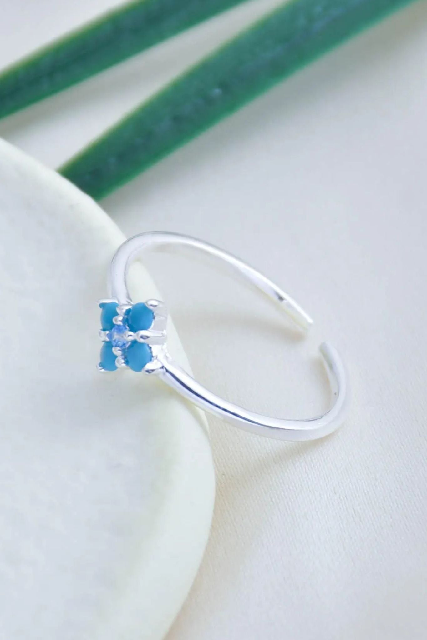sterling-silver-turquoise-floral-ring-open-band