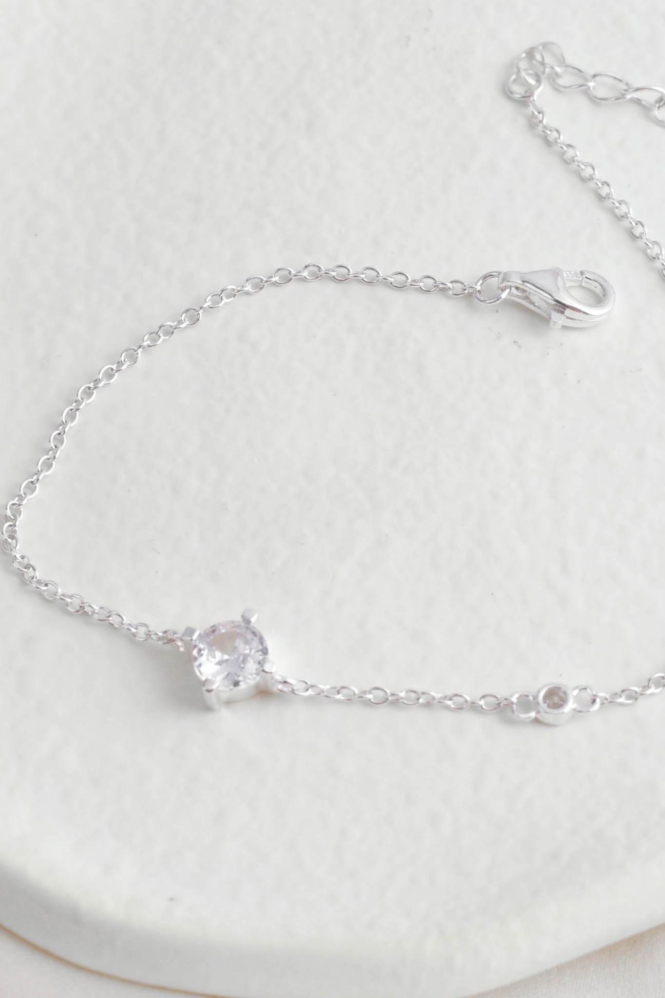 sterling-silver-dainty-minimalist-cz-bracelet-closeup